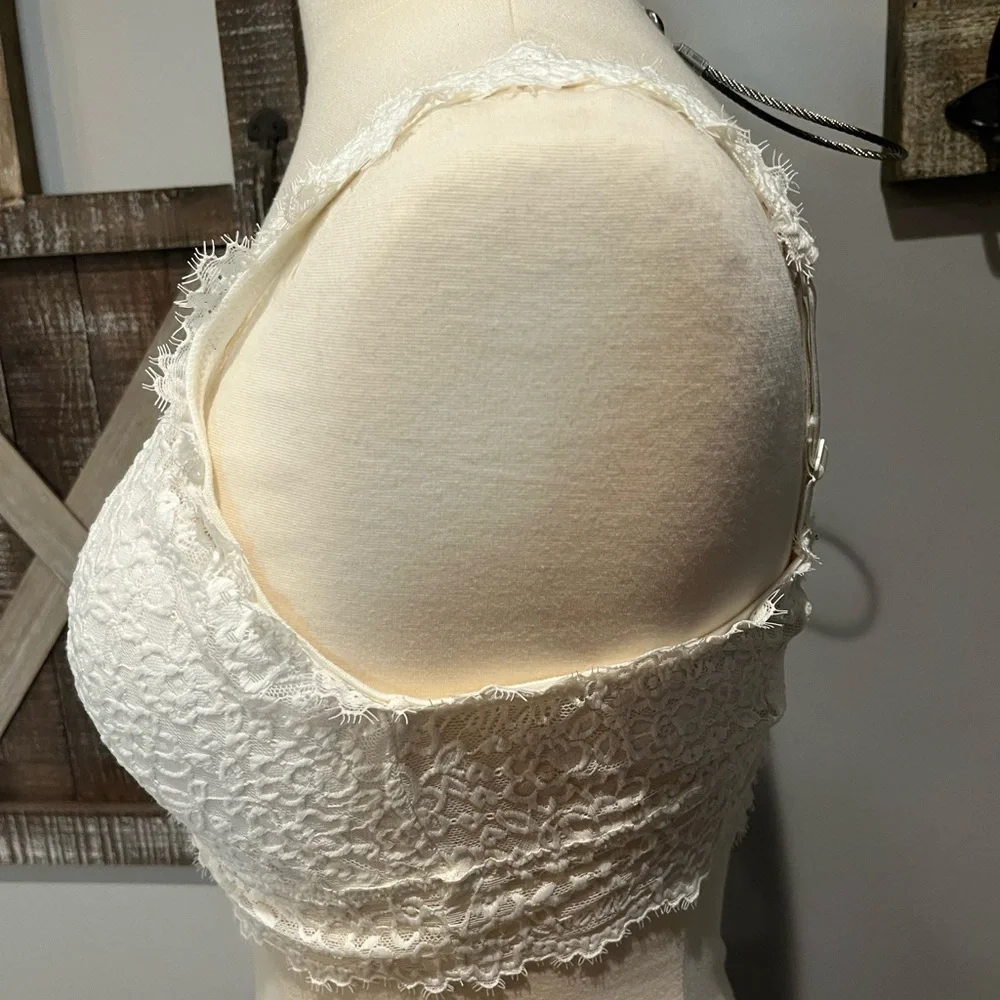 Aerie Lacey padded‎ bra - Picture 5 of 9
